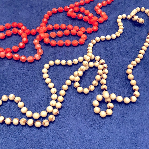 Pair of Vintage Flapper Style Necklaces - Picture 7 of 7